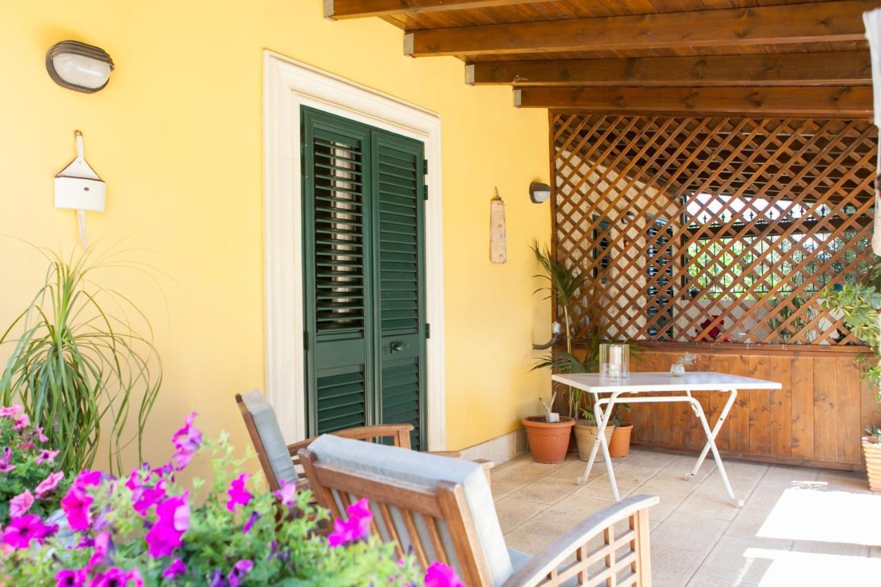 B&B I Tre Ulivi サリーチェ・サレンティーノ エクステリア 写真